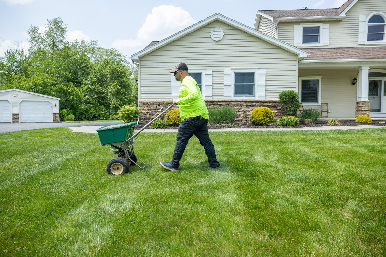 there are many pieces of equipment needed for diy lawn care